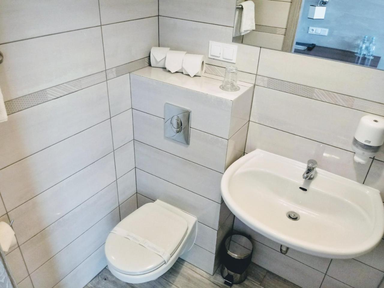 Hotel Milosz Restauracja, Basen Dla Dzieci, Sala Zabaw, Silownia Kartuzy Exterior foto